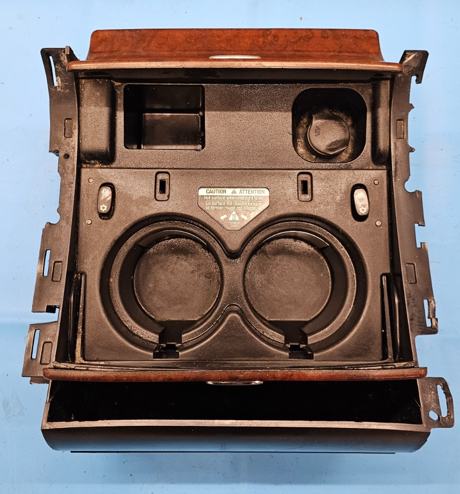 03- 06 Cadillac Escalade Lower Bezel Center Console Cup Holder Panel woodgrain