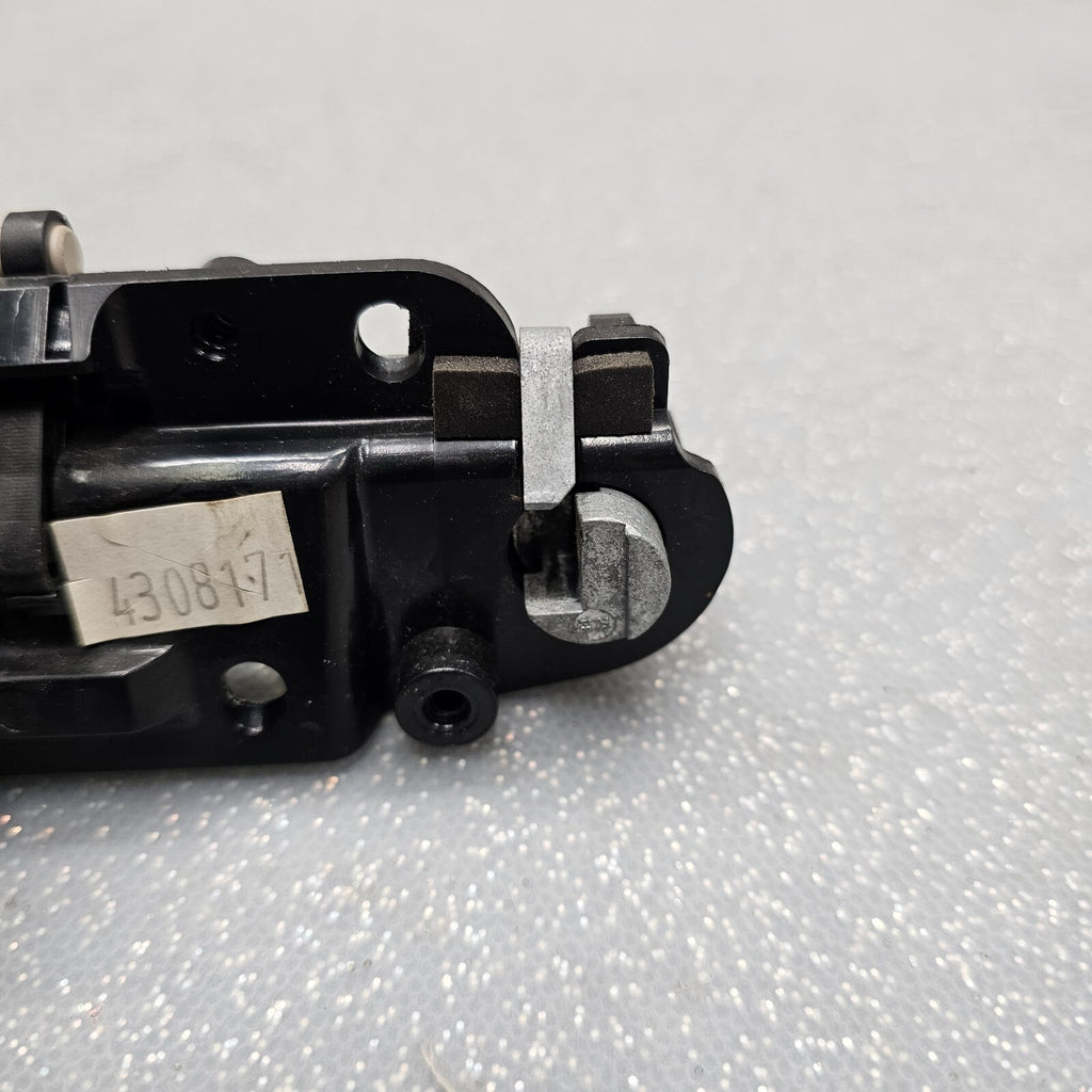 🔥01-05 Chrysler PT Cruiser Glove Compartment Box Latch Handle Lock Assembly Tan
