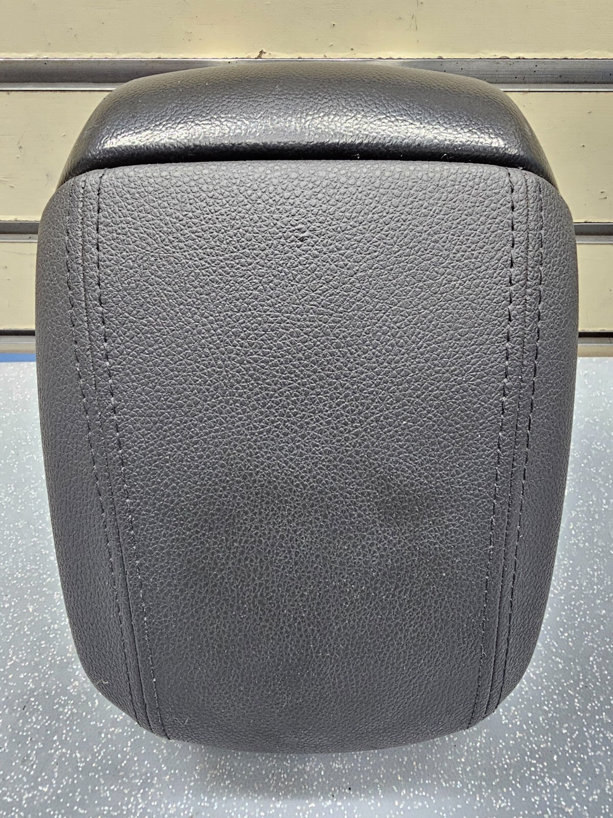 🔥10-16 Cruze Front Center Console Arm Rest Lid Cover Top Pad Assembly Black OEM