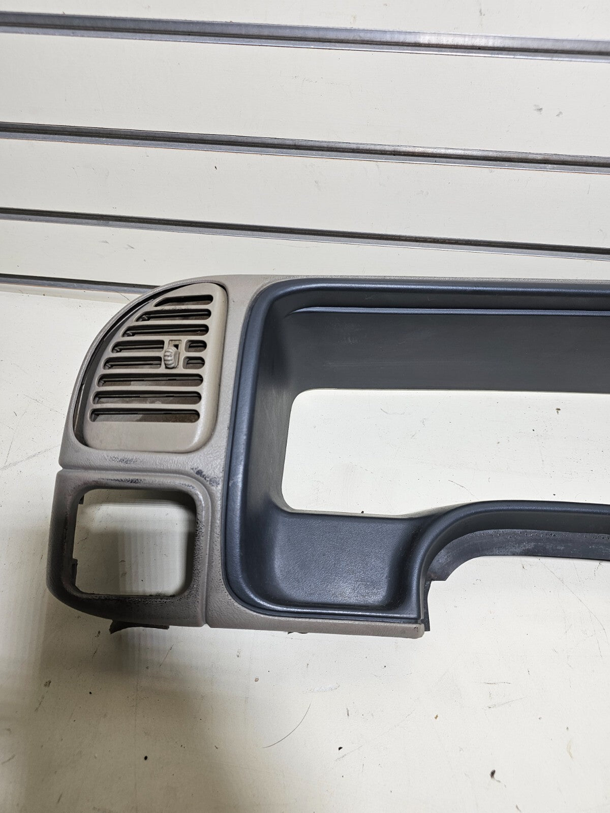 🔥95-99 CHEVY GMC TRUCK SILVERADO C/K Cluster Gauge Speedo Dash Bezel TAN C3