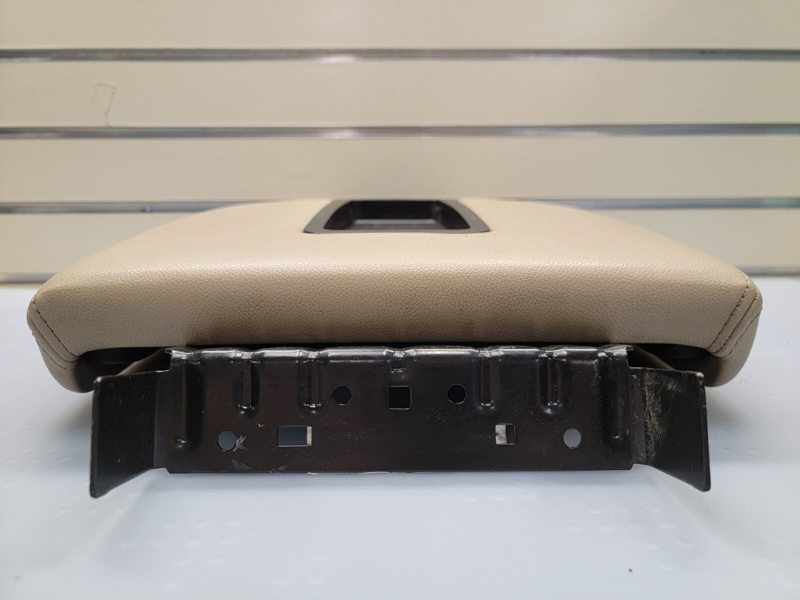 🔥07-13 Chevy Tahoe, Suburban, Yukon Leather Console Lid Armrest Cover TAN JS5