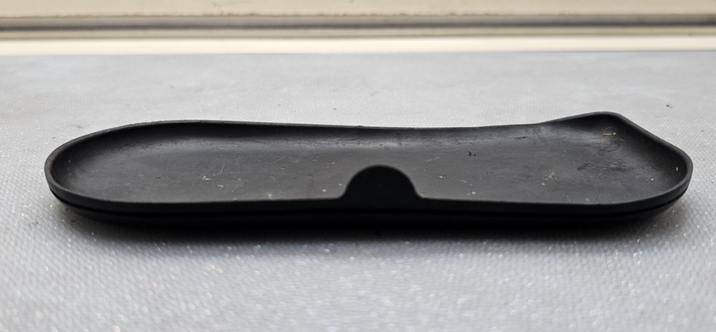🔥03-07 TAHOE SILVERADO FRONT CENTER CONSOLE INSERT MAT LINER RUBBER BLACK