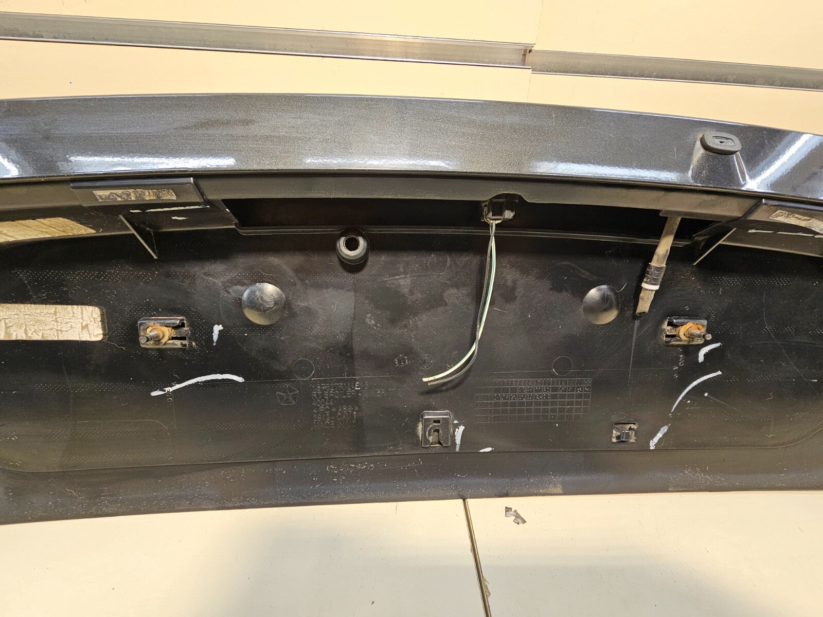 🔥11-20 Dodge Grand Caravan Rear Upper Hatch Spoiler Wing Mount BreakLight Black