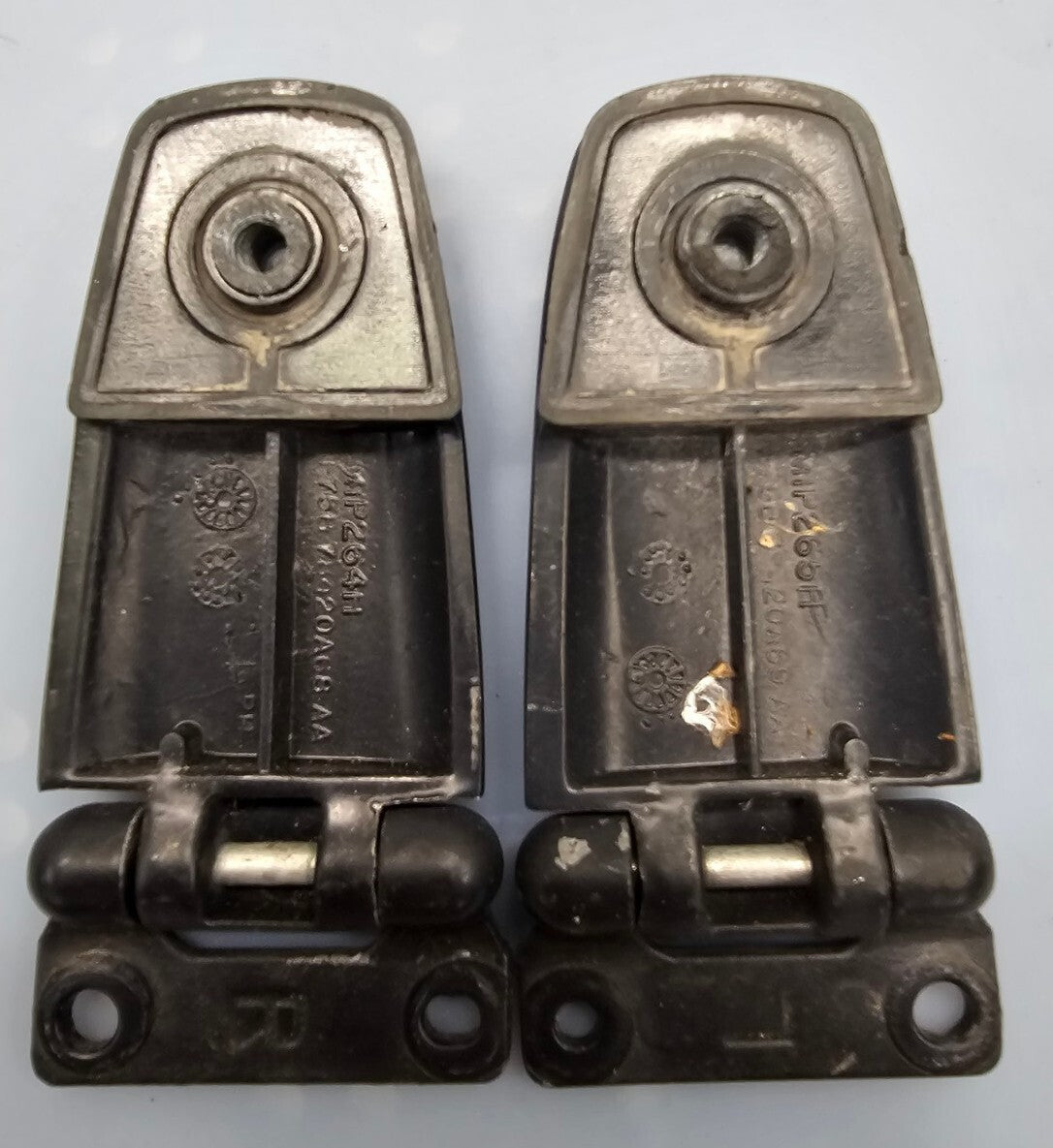 🔥1997-2002 FORD EXPEDITION GLASS HINGE REAR (LEFT AND RIGHT) pair set