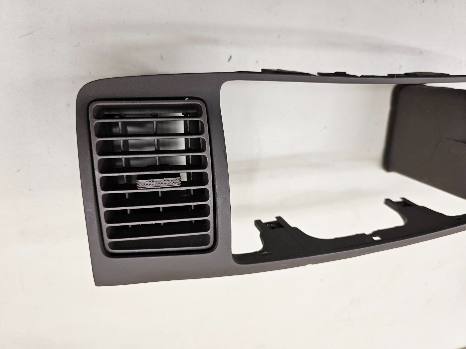 🔥03-08 TOYOTA COROLLA CENTER DASH RADIO SURROUND BEZEL TRIM PANEL OEM TAN B28