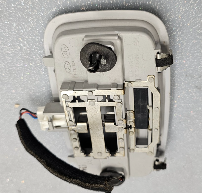 🔥06-11 Kia Rio Rio5 Overhead Console Dome Map Interior Light Lamp Assembly Gray