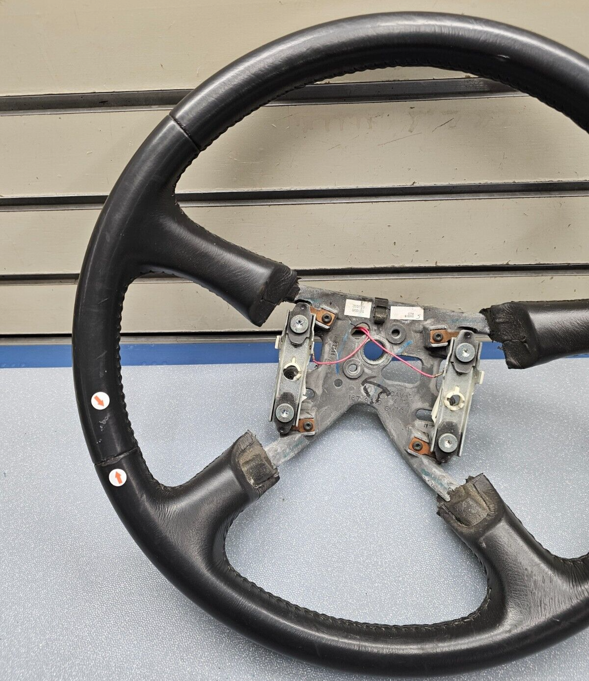 99-02 Chevy Silverado Tahoe Suburban Blazer SONOMA Steering Wheel Leather black