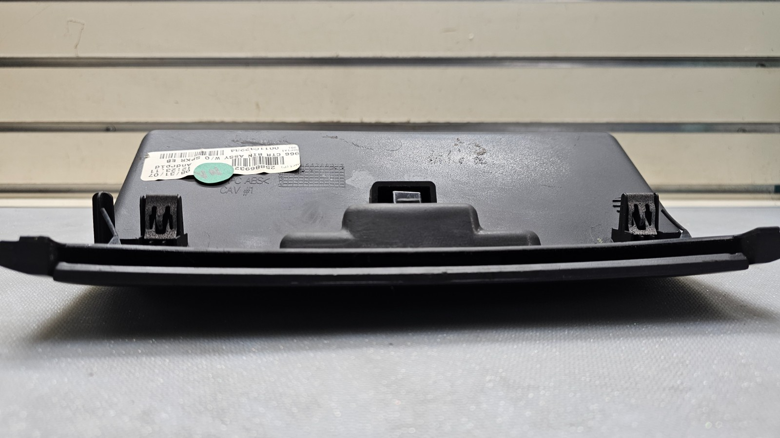 🔥07-12 Outlook Traverse Center Top Dash Storage Tray Trim Compartment Black OEM