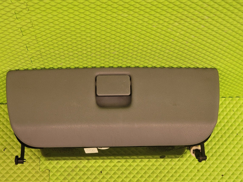 🔥00-03 Mercedes W163 ML55 AMG Dashboard Glove Box Compartment Light Gray G11