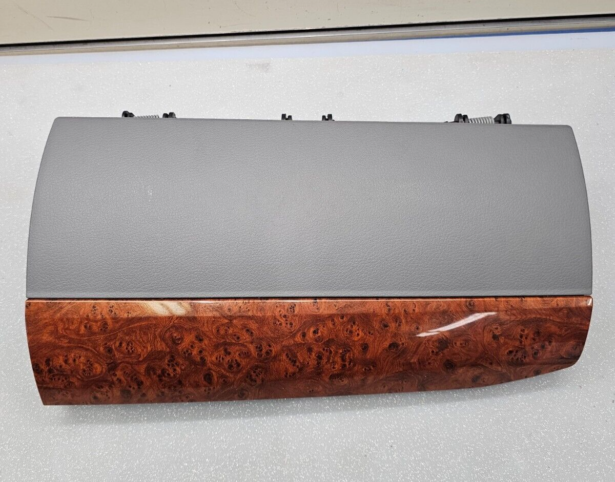 🔥08-10 Chrysler Town Country Upper Glove Box Dash Storage Door Lid Compartment