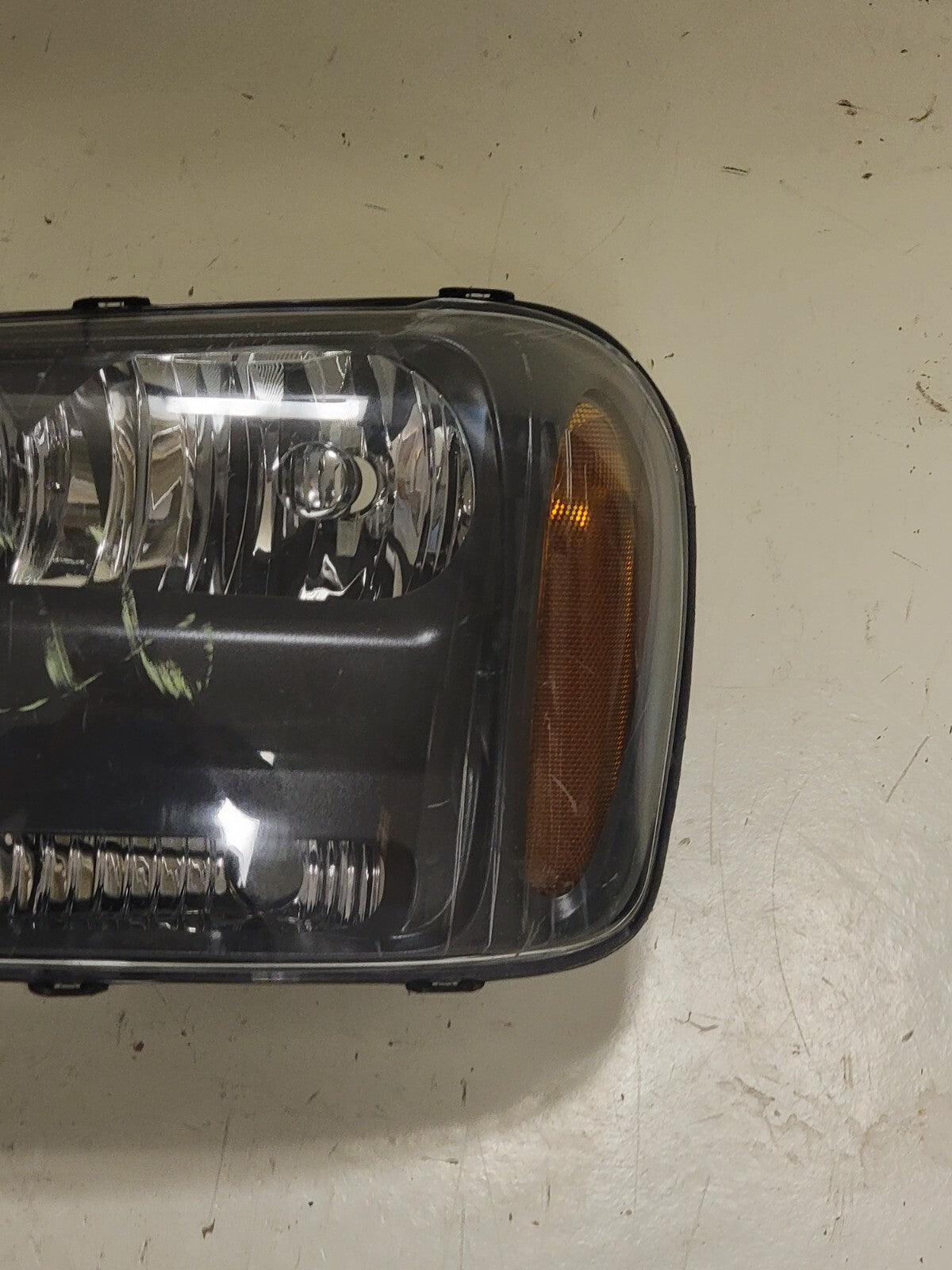 🔥2006- 2009 CHEVY TRAILBLAZER DRIVER'S LEFT SIDE HEADLIGHT LAMP LENS OEM