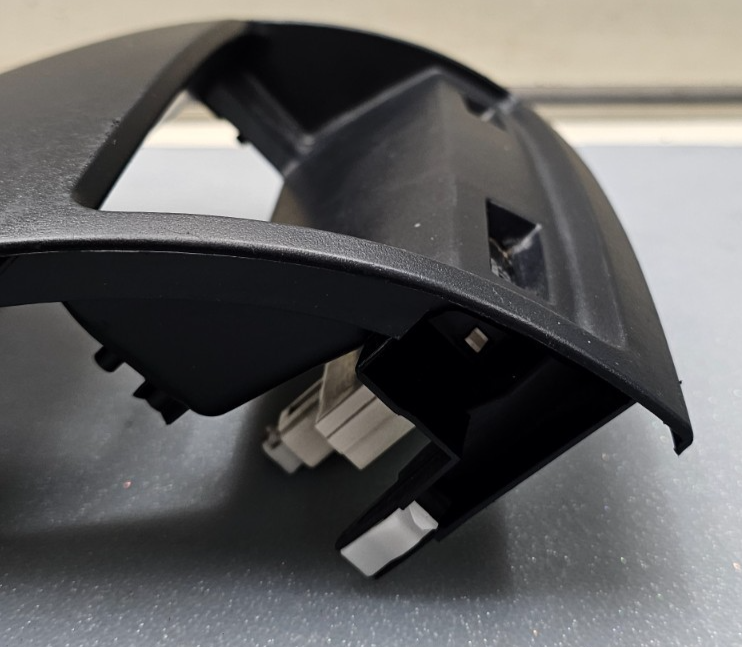 🔥04-08 Galant Dash Center Clock Bezel Trim Cover Panel Interior Black