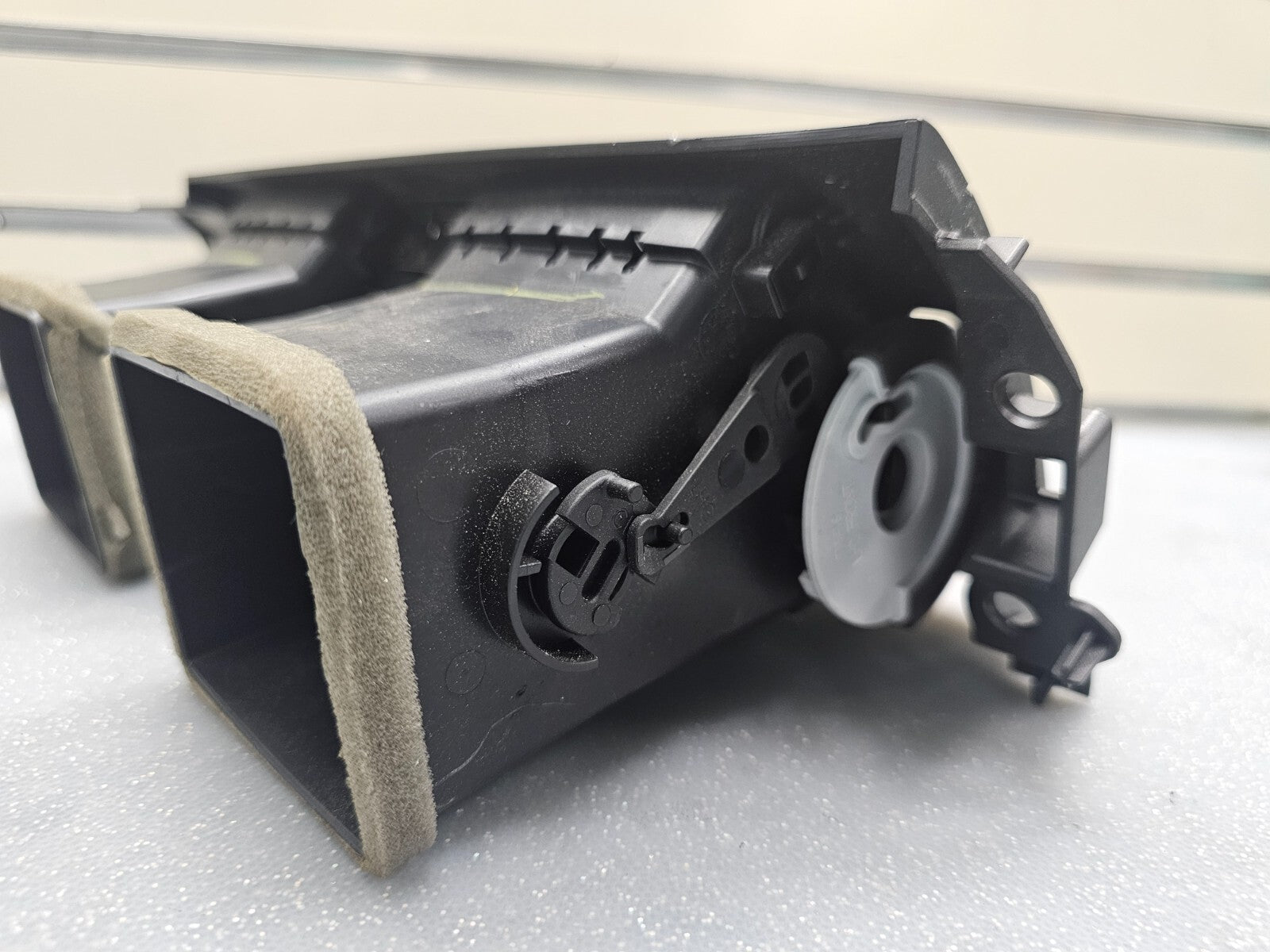 🔥06-11 Cadillac DTS Dash Center Air Vent Heater Filter Bezel Conditioner Black