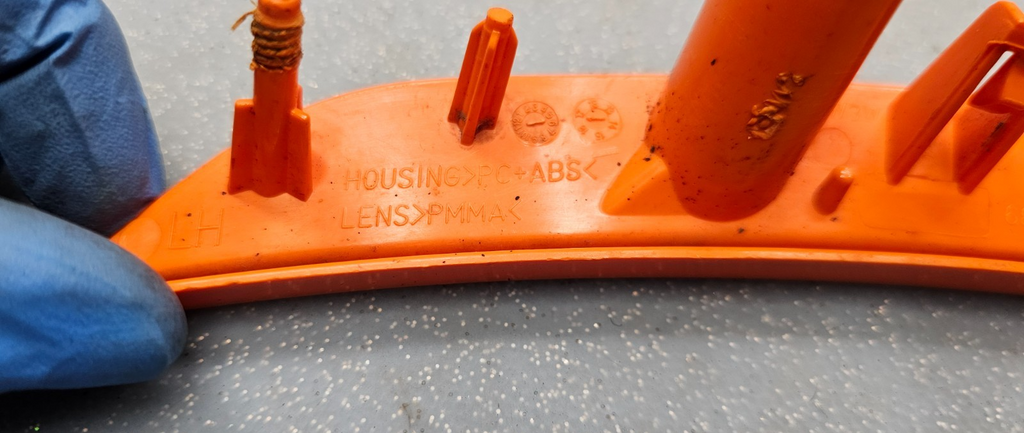 🔥2017-2025  PACIFICA Voyager Driver Side Marker Lamp ORANGE