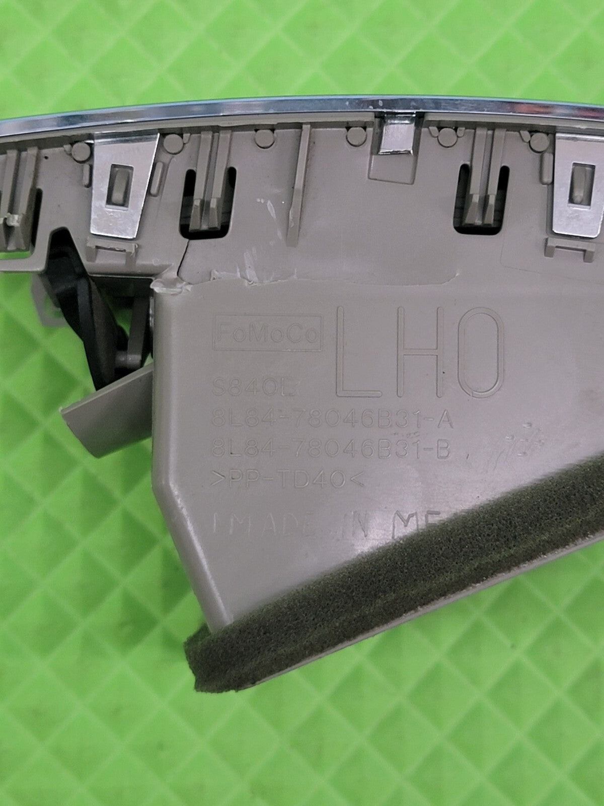 🔥2008-2012 Ford Escape Driver Left Front Air Dash Vent TAN VT9