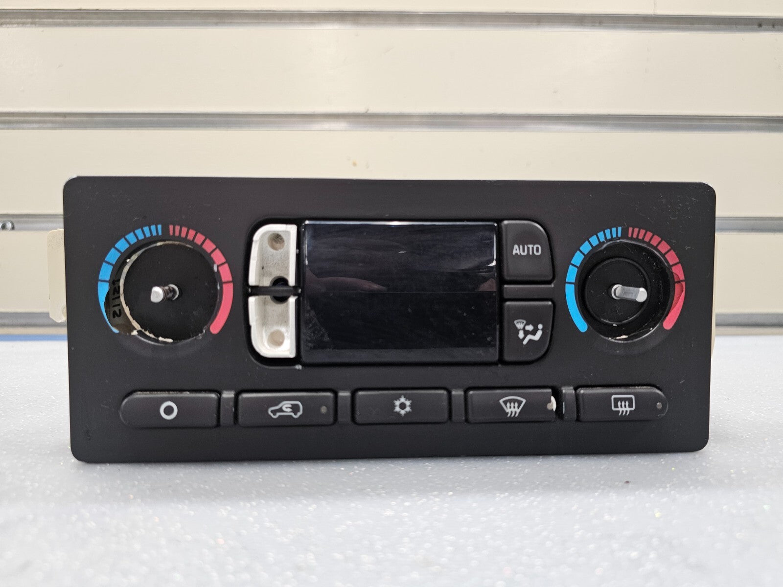 03-06 Silverado Sierra Dash Climate Heater Temperature Control Air Conditioning