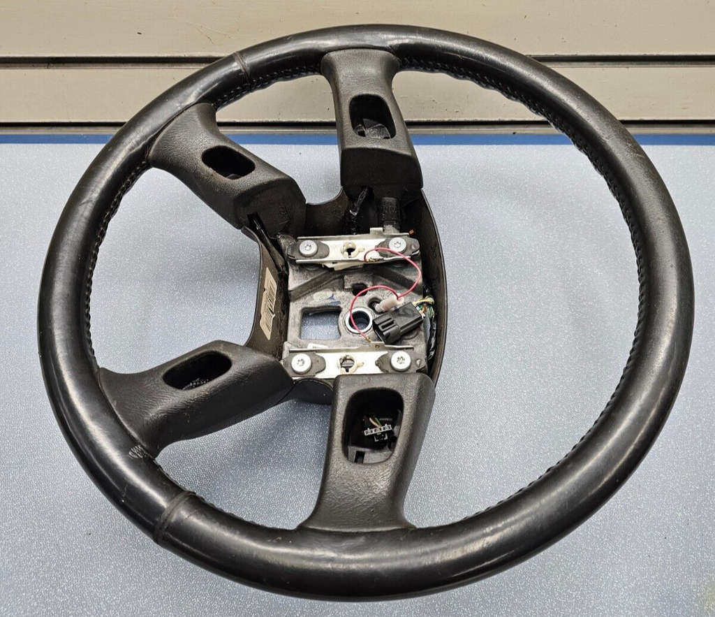 🔥03-06 Chevy Tahoe Yukon Escalade Left Driver Steering Wheel Column Cover BLACK