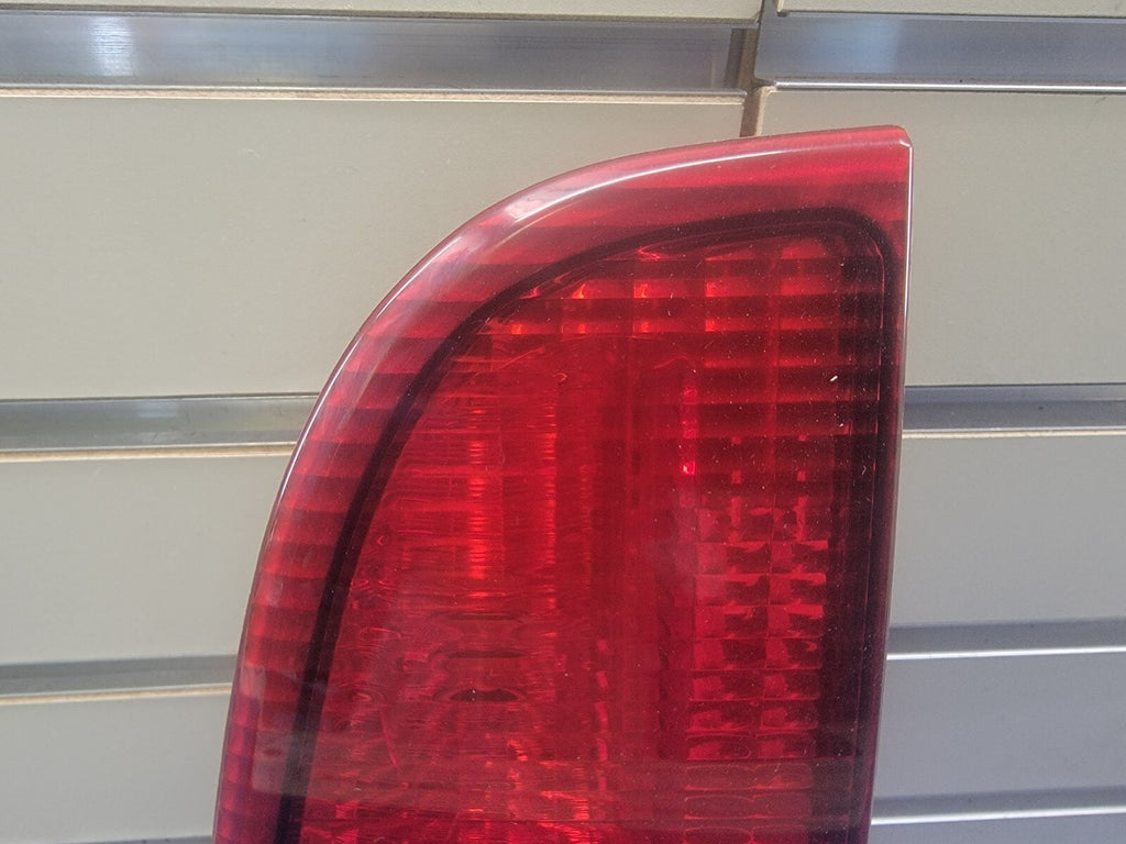 1998-2002 Lincoln Navigator Rear RIGHT RH SIDE TAIL LIGHT INNER Assembly OEM