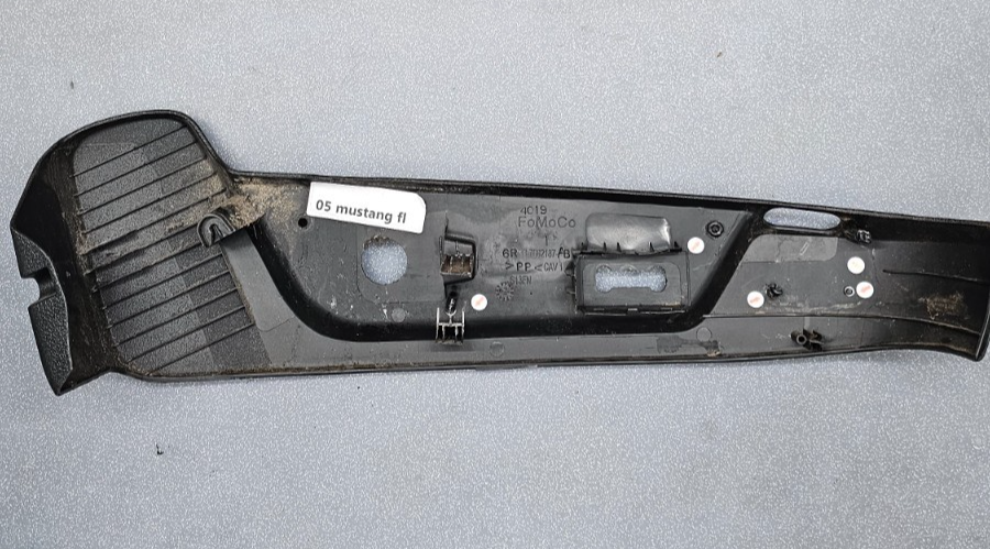 🔥05-08 Mustang Front Left Driver Seat Trim Switch Bezel Shield Assembly Black