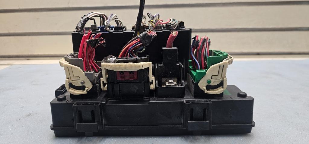 🔥11-14 Dodge Avenger 200 Totally Integrated Power Module Fuse Box Relay