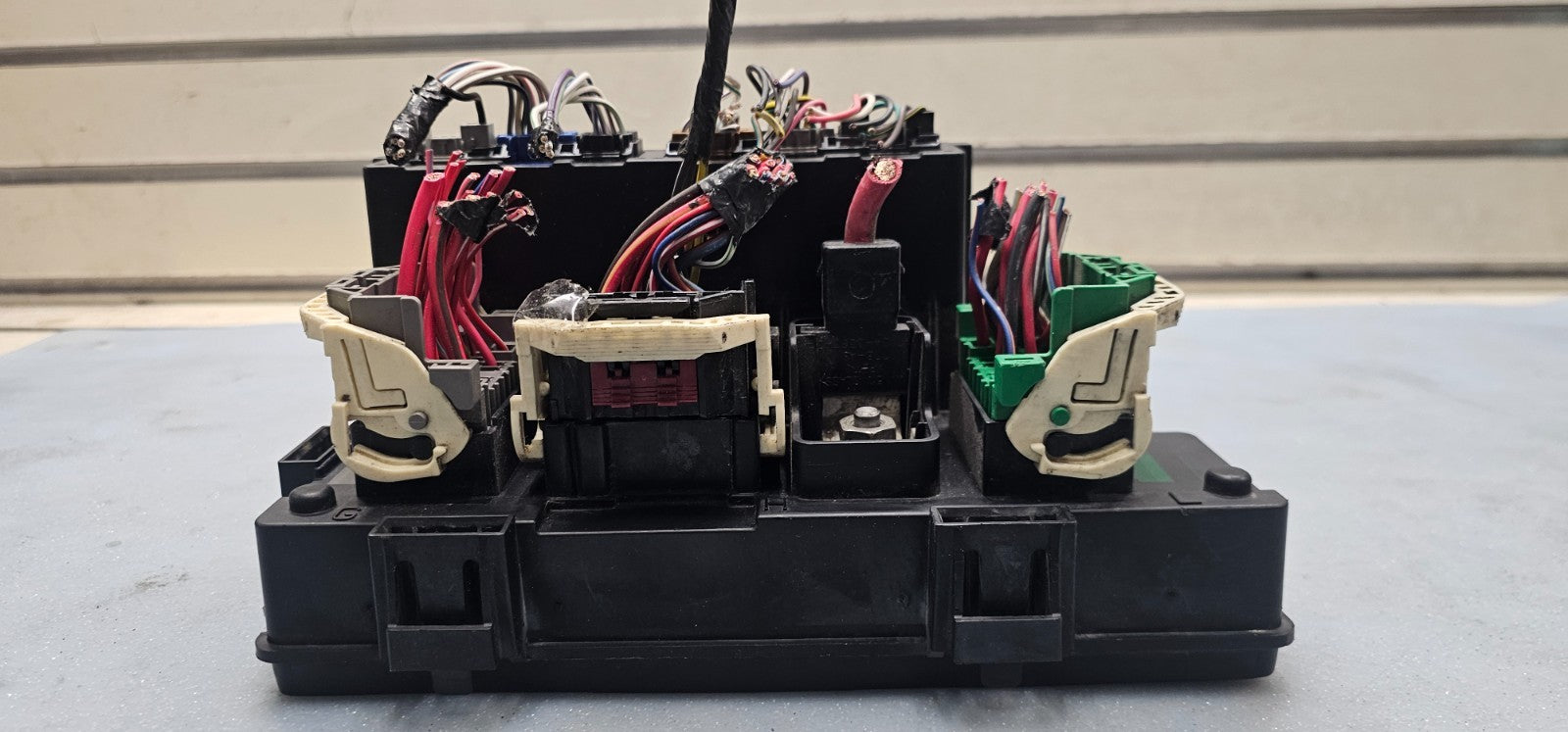 🔥11-14 Dodge Avenger 200 Totally Integrated Power Module Fuse Box Relay