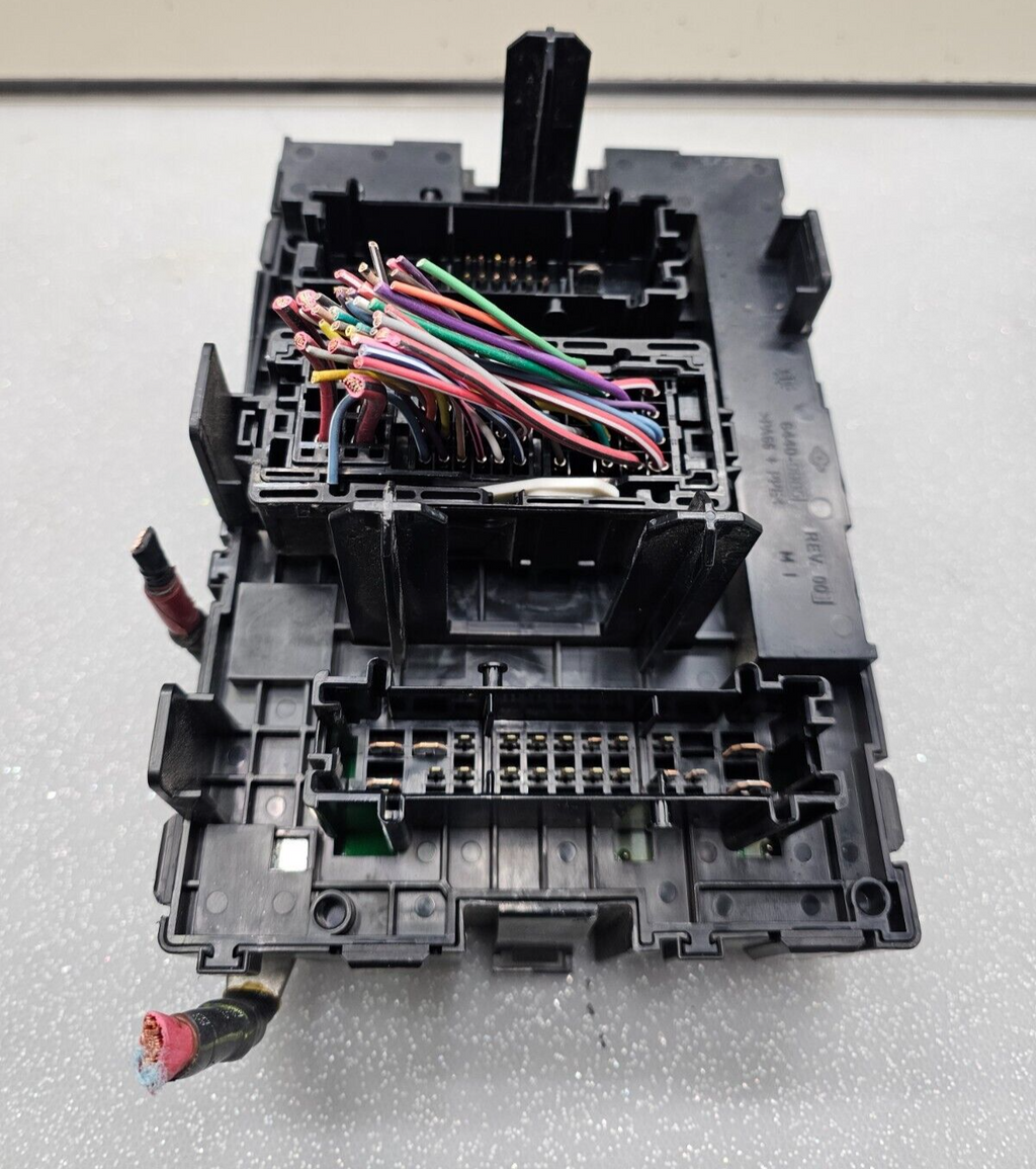 🔥07-09 Equinox Torrent Engine Fuse Relay Box Control Junction Module TIPM Unit
