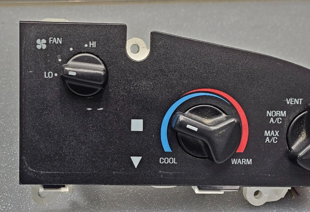 97-03 Ford Econoline E150 Dash AC Heater Temperature Climate Control Conditioner