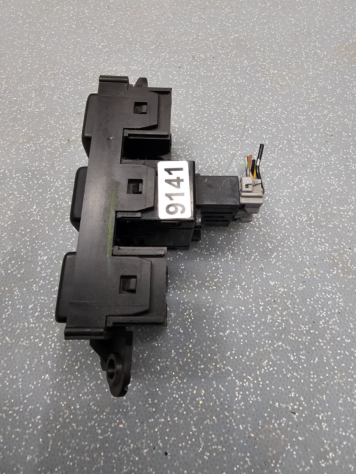 🔥04-11 NISSAN TITAN ARMADA DASH TOW MODE POWER SWITCH BUTTON ASSEMBLY BLACK OEM