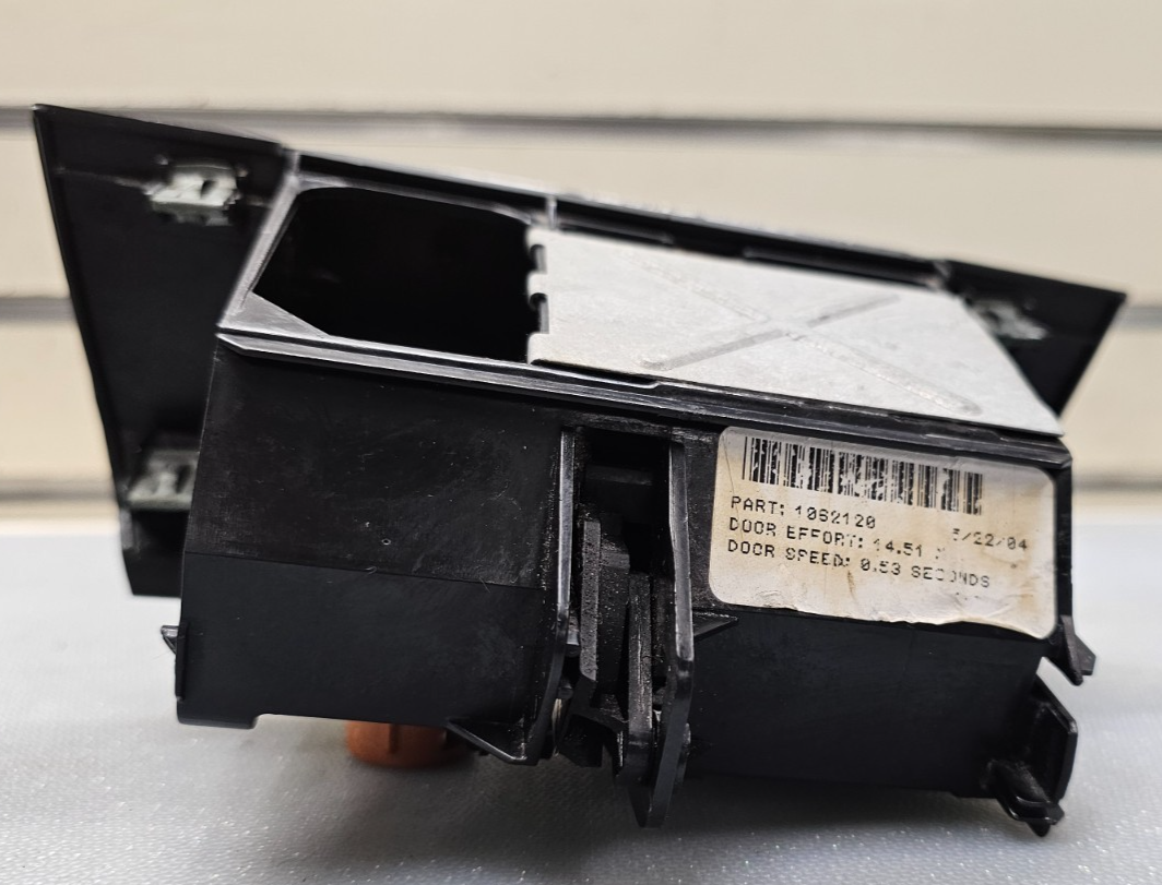 🔥05-07 CHRYSLER 300 CENTER DASH RETRACTABLE ASHTRAY RECEIVER BLACK T28