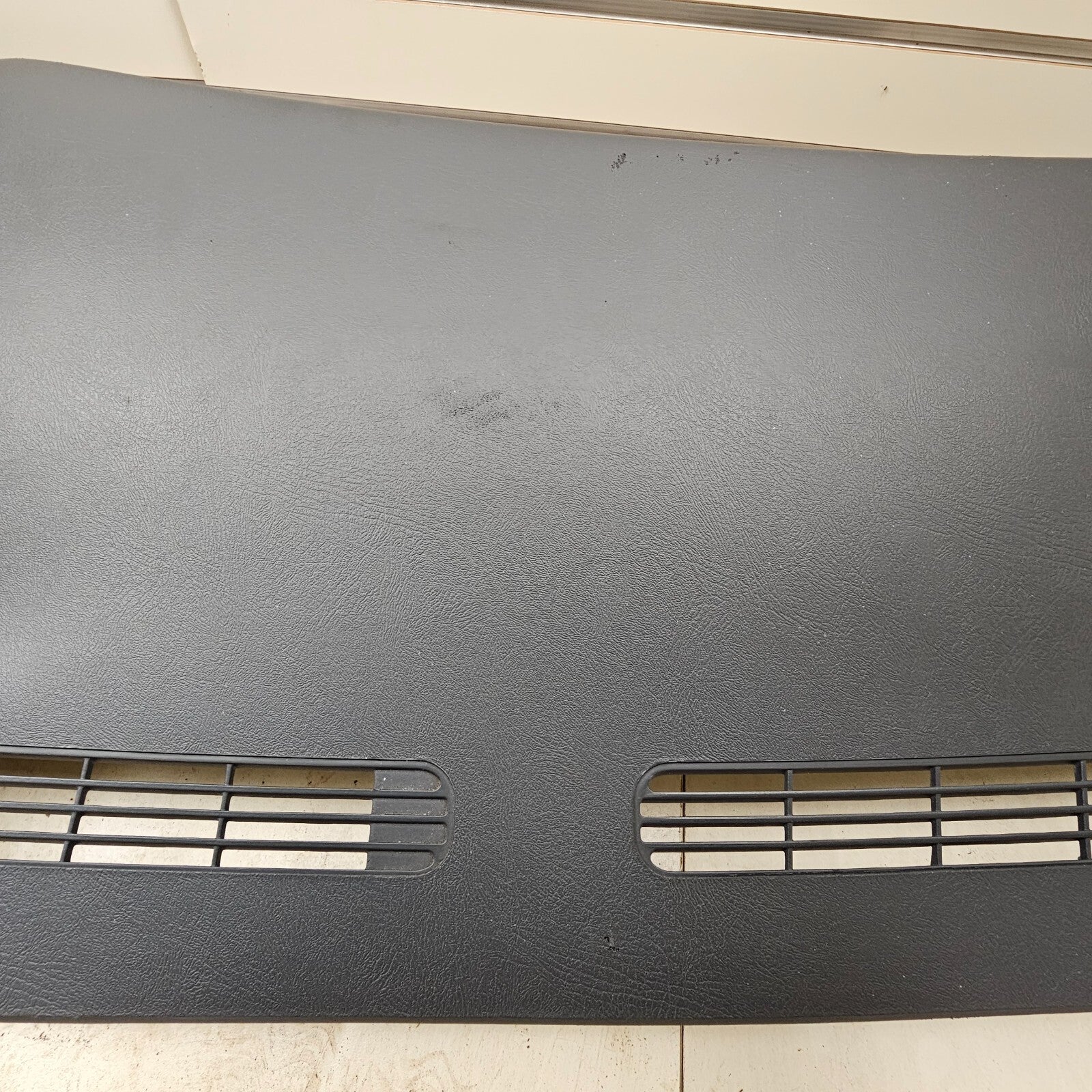 🔥99-06 SILVERADO SIERRA TAHOE Upper Cap Cover Top Dashboard Pad GRAPHITE DP1