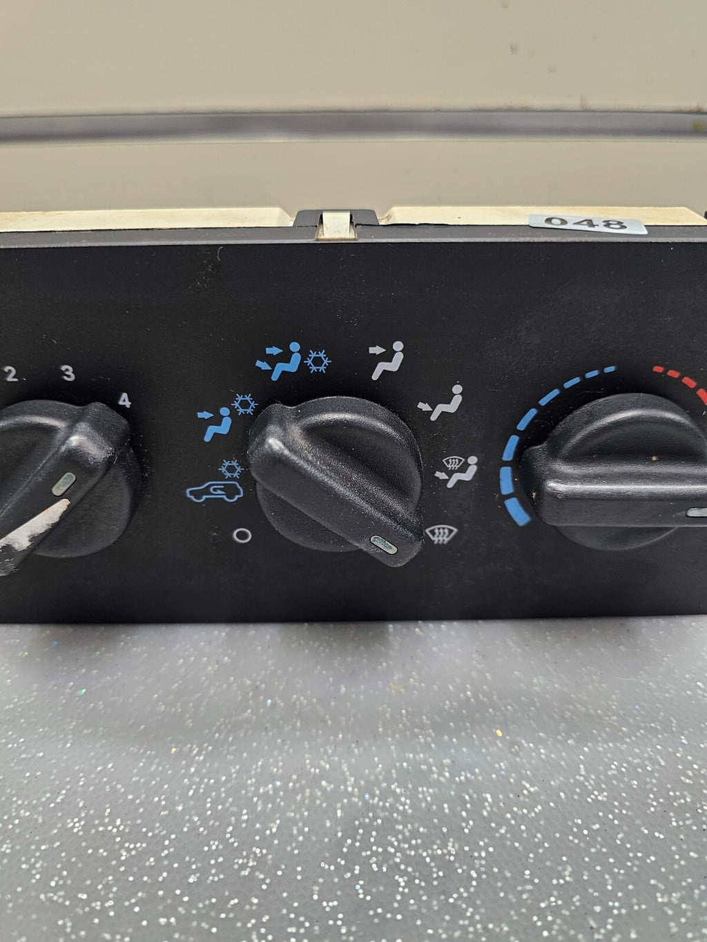 99-01 JEEP CHEROKEE DASH AC HEATER TEMPERATURE CLIMATE CONTROL UNIT CONDITIONER