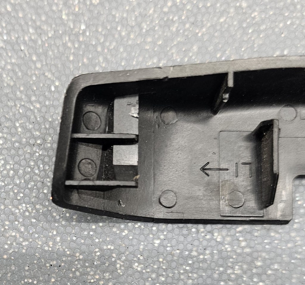 🔥2003-2011 Honda Element Side door interior Trim window Hinge Cover L or R OEM