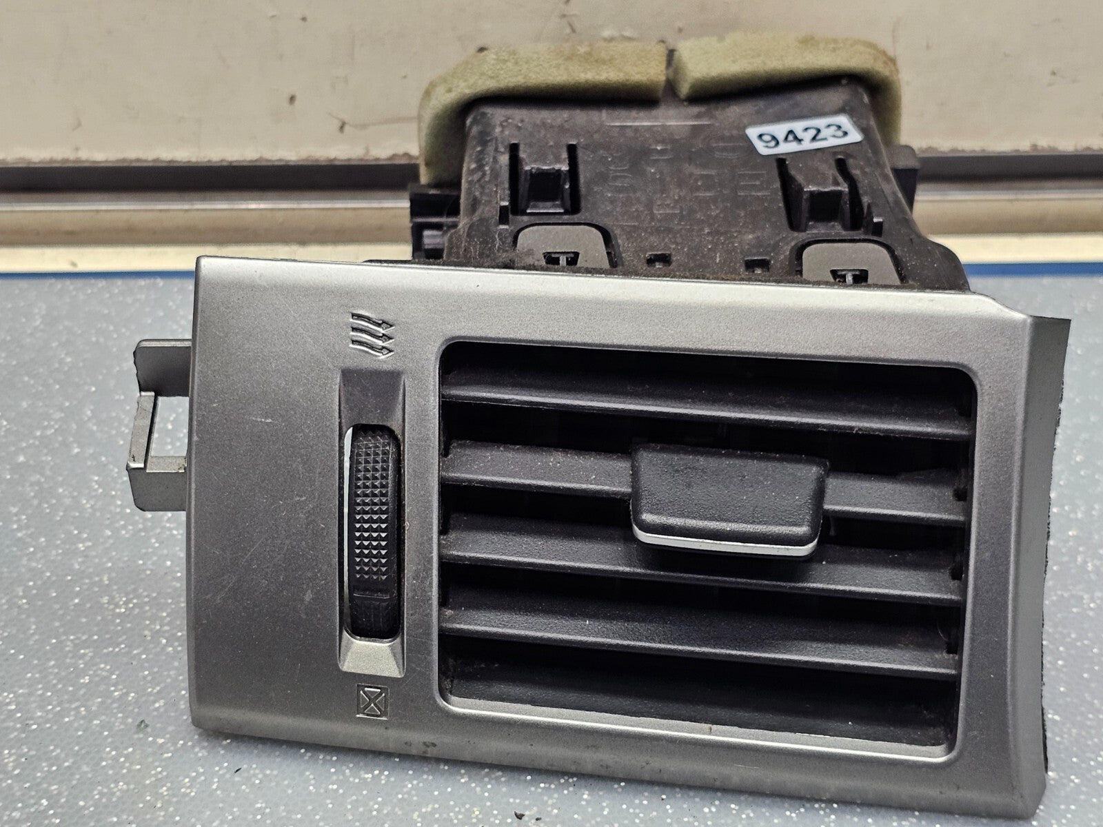 🔥07-12 NISSAN VERSA DASH LEFT DRIVER AIR VENT CONDITIONER FILTER HEATER SILVER