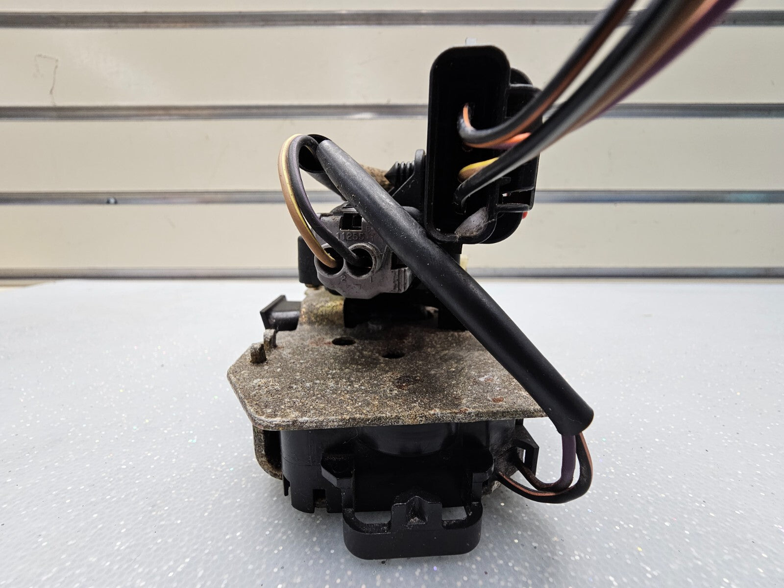 🔥2004-2008 CHRYSLER PACIFICA REAR  LIFT GATE LOCK LATCH ACTUATOR OEM