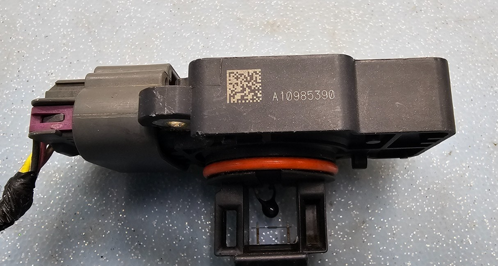 🔥09-15  Avalanche Escalade Silverado CTS Air Mass Airflow Sensor Assembly BLACK