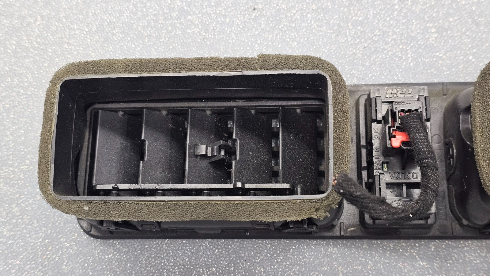 🔥 05-07 Ford Focus Dash Center Air Vent Heater Conditioning Black