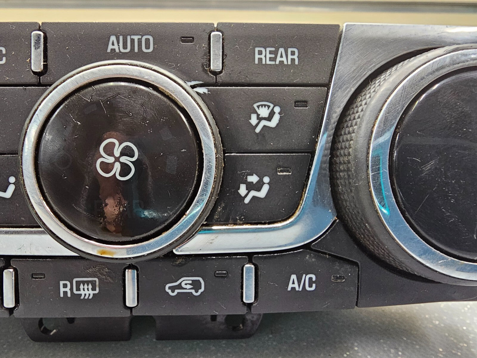🔥13-17 Enclave Traverse Dash AC Heater Climate Temperature Control Conditioner