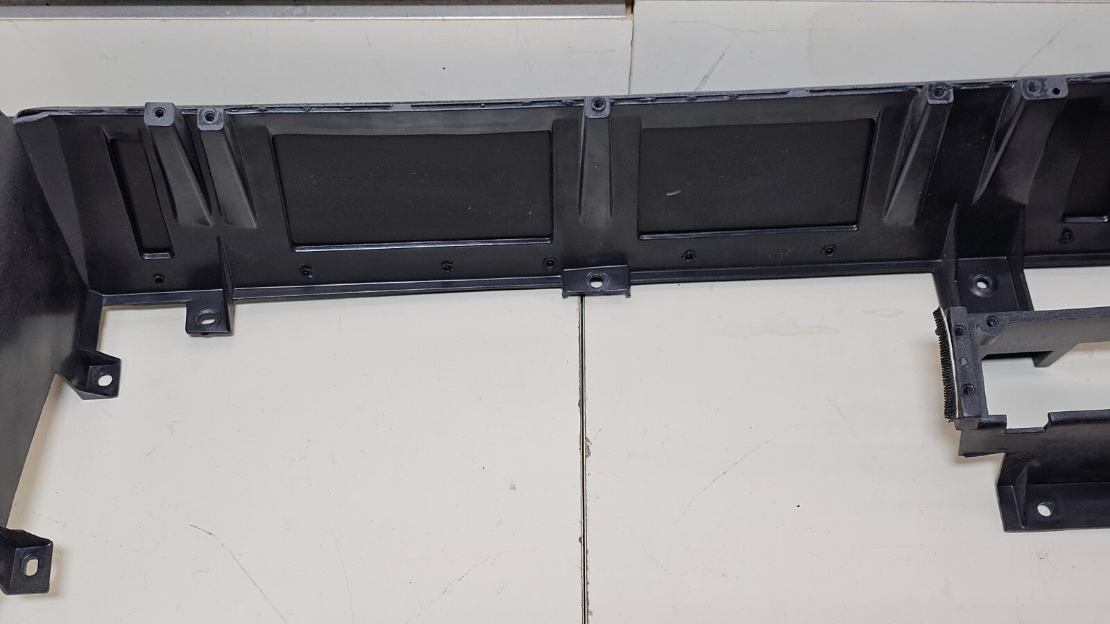 88-94 CHEVY GMC C/K SUBURBAN BLAZER Instrument Cluster Gauge Dash Bezel Gray C2