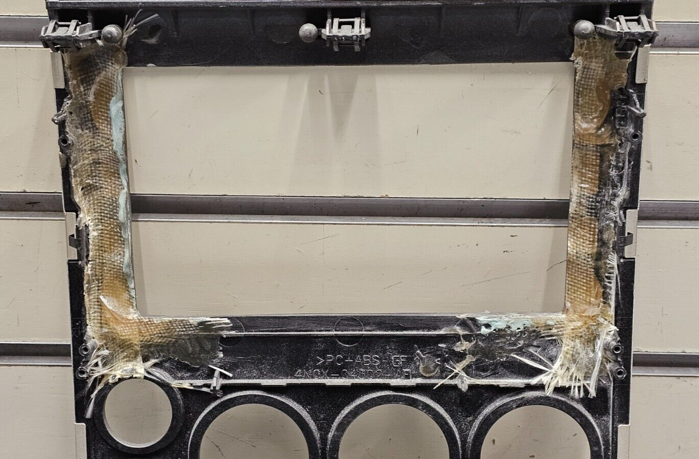 04-07 Infiniti QX56 Dash Climate AM FM Radio Stereo Display Bose Bezel Tan OEM