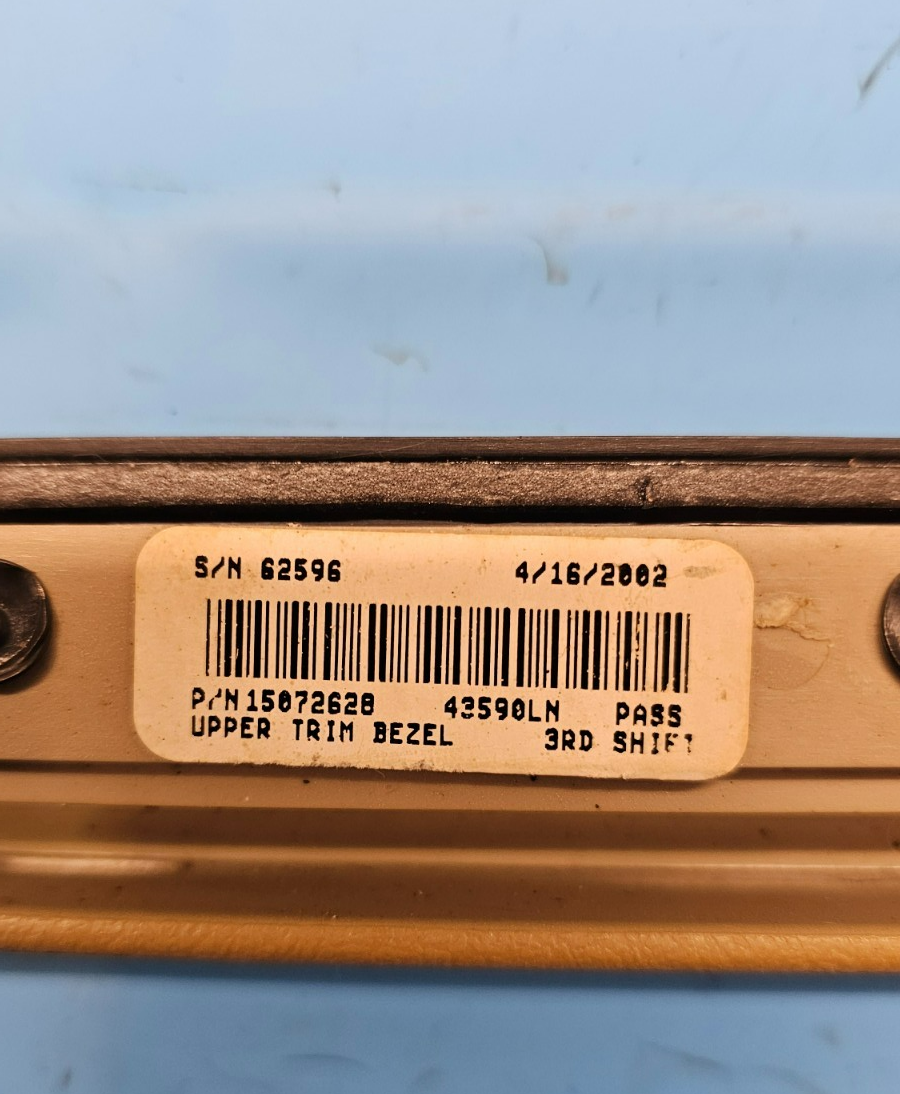 🔥02-06 Cadillac Escalade Radio Dash Trim Bezel with Clock  Tan/woodgrain