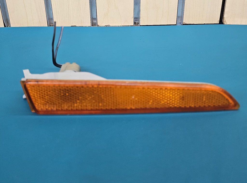 2010-2012 FORD FUSION SIDE MARKER LIGHT ASSEMBLY RH RIGHT PASSENGER OEM