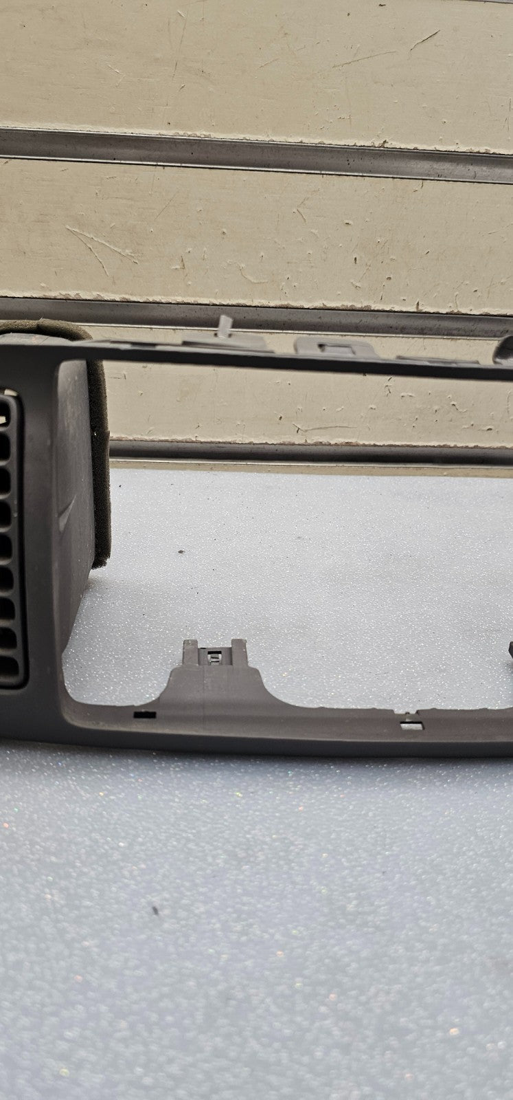 🔥03-08 TOYOTA COROLLA CENTER DASH RADIO BEZEL AIR AC VENT GRILL OEM Black B28