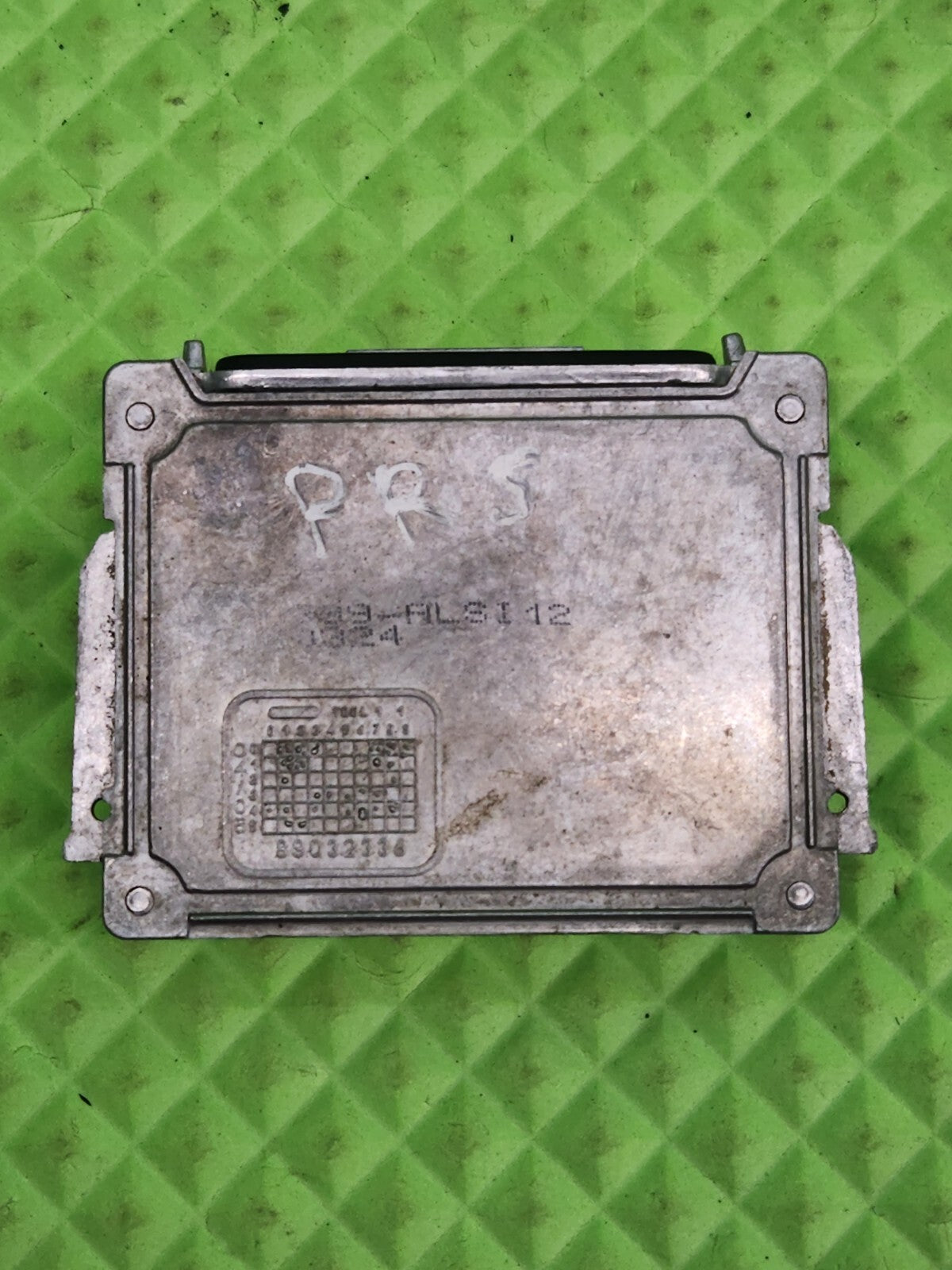 2007-2009 Audi Q7 Volkswagen VW HID Xenon Headlight Ballast Control OEM WHITE