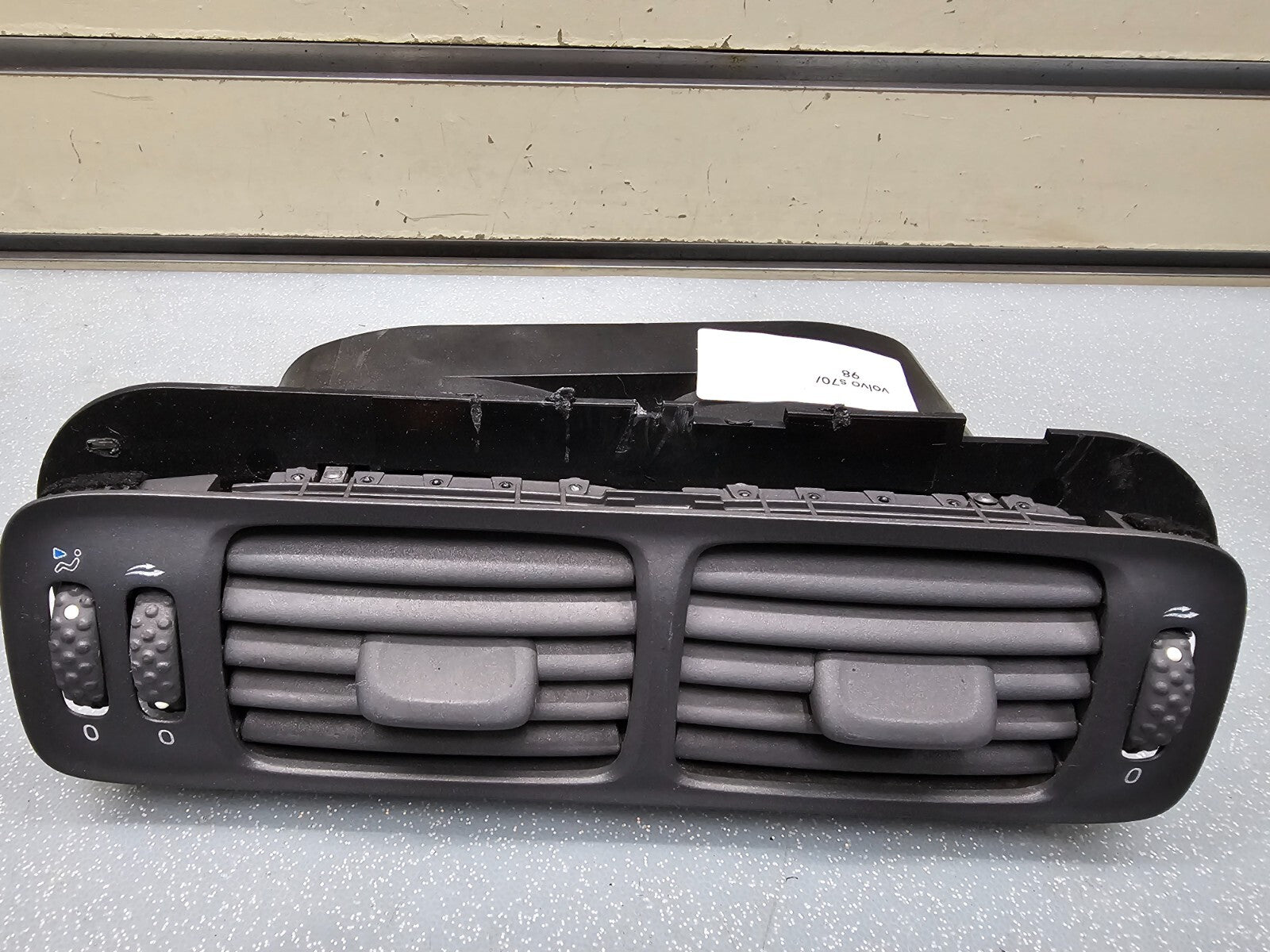 🔥1998-2000 Volvo S70 CENTER Front Air Vent Grille A/C Heater Dash Panel OEM