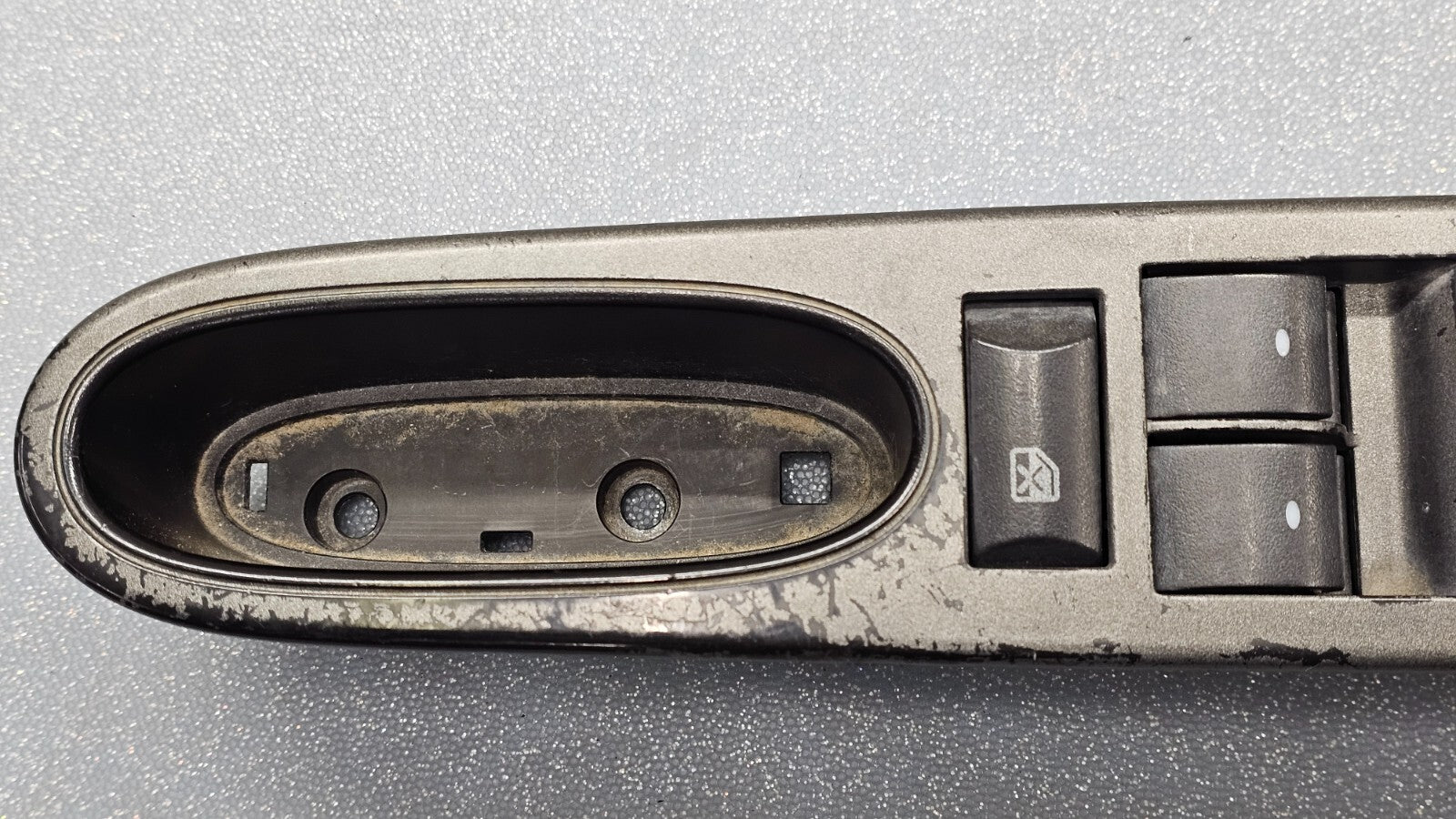 🔥05-10 Cobalt G5 Left Driver Master Power Window Switch Control Assembly SILVER
