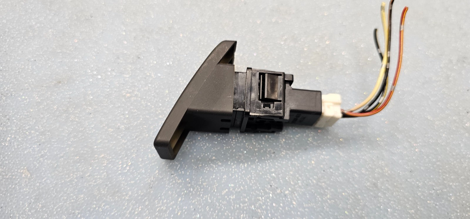 🔥12-15 Kia Rio Hazard Warning Light Control Switch Button Assembly Black