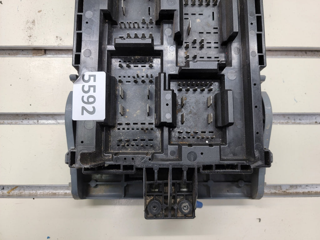 🔥 2007-2009 Tahoe Suburban Yukon Fuse Box Module A215 gray grey