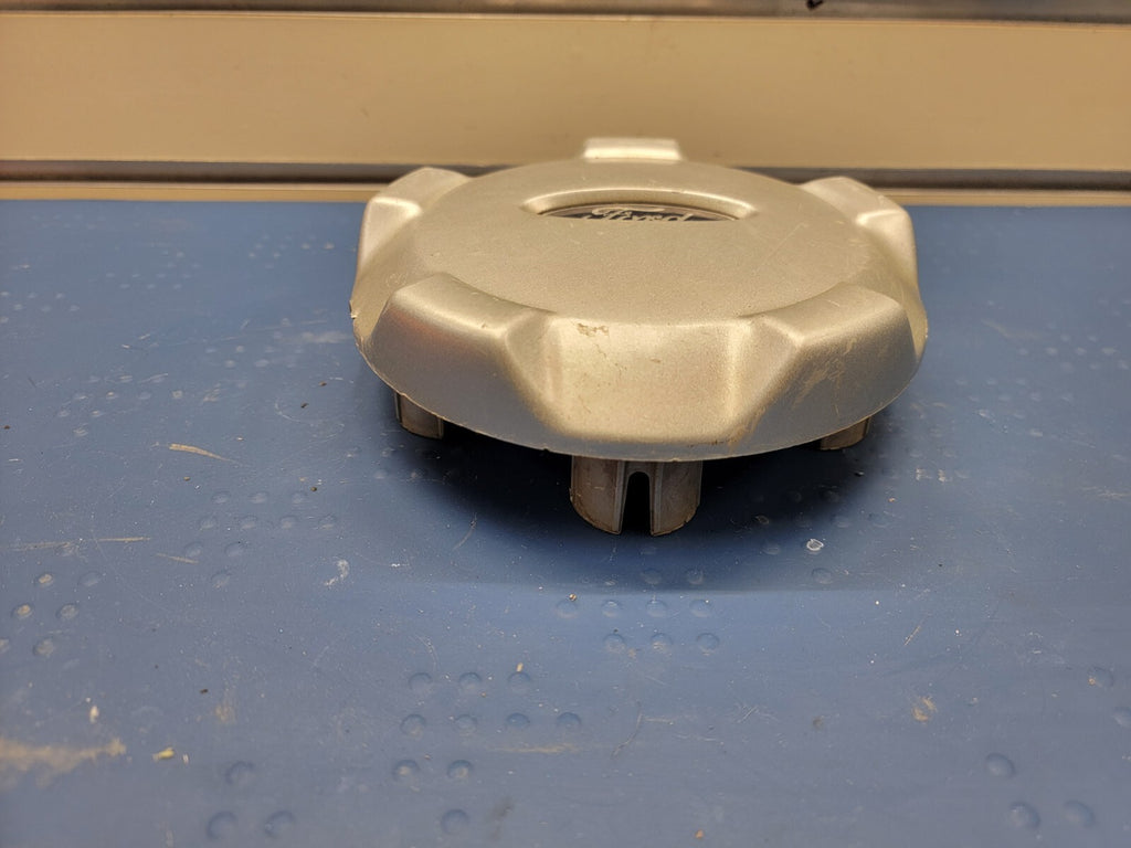 🔥2001- 2004 OEM Ford Escape Wheel Hb Caps Center Cap SILVER