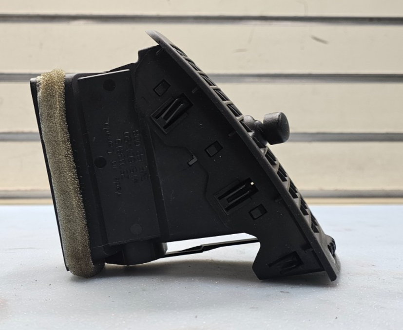 🔥03-07 Cadillac CTS SRX Dash Right Passenger AC A/C HVAC Air Vent Heater Black