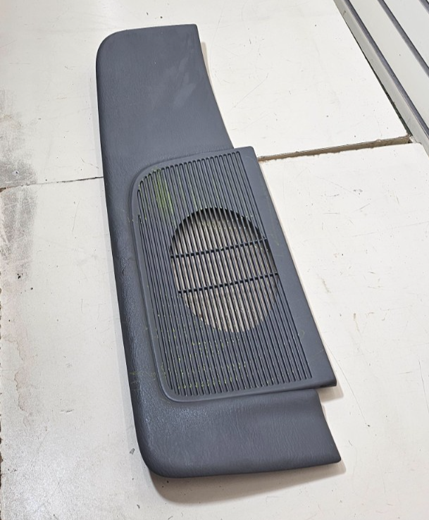 🔥01-07 TOWN & COUNTRY CARAVAN REAR LEFT DRIVER DOOR SPEAKER TRIM PANEL BLACK